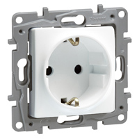 LEGRAND Rozete NILOE 764529 2P+E balta